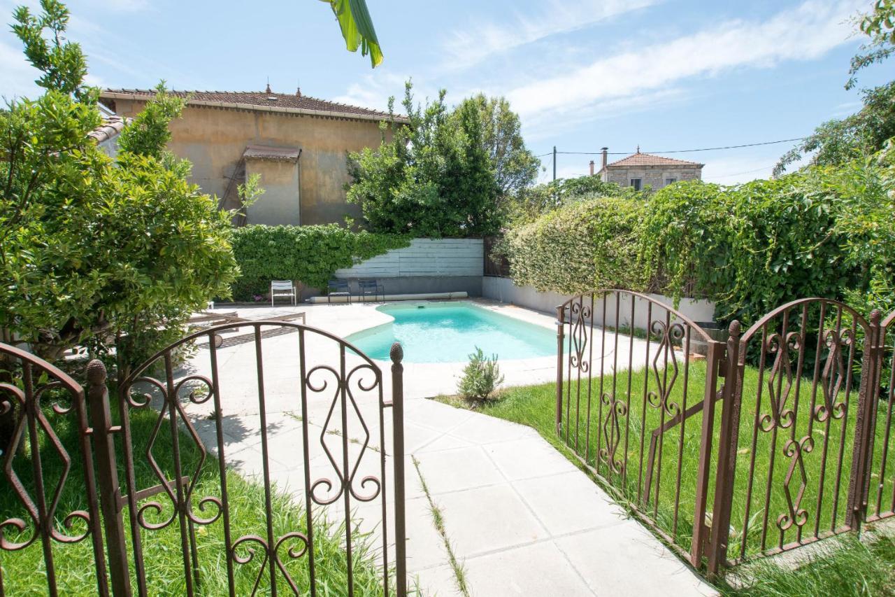 Palmeira, Piscine - Parking - Clim Arles Bagian luar foto